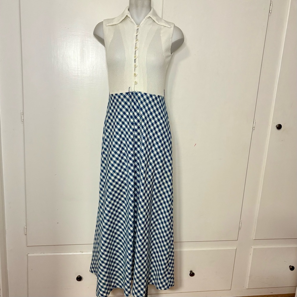 Vintage 60s/70s White and Blue Gingham Sleeveless Dagger Collar Maxi Dress